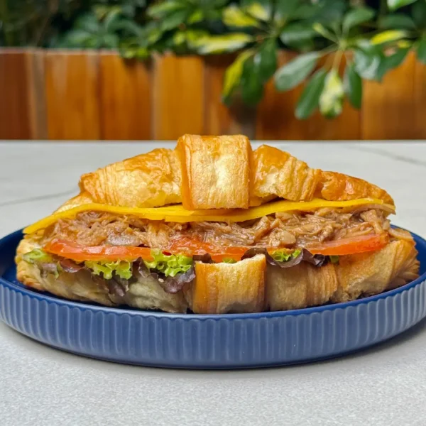 Croissant-dwich Pulled Pork